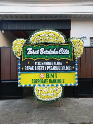 Papan Bunga Duka di Wara Barat