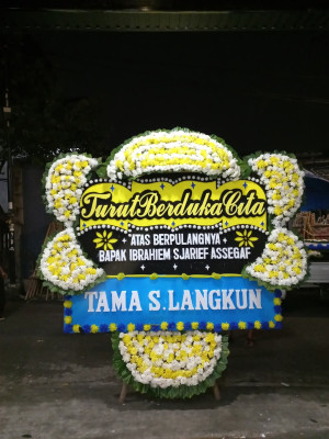 Papan Bunga Duka di Wara Barat